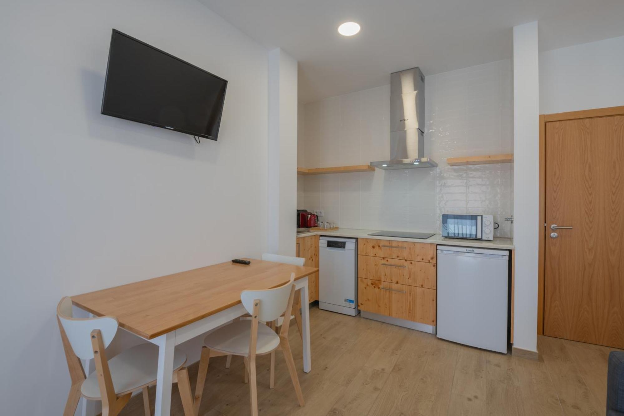 Villa Harbour Rooms & Apartments วิลานอวา ดิ มิลฟงติส ภายนอก รูปภาพ