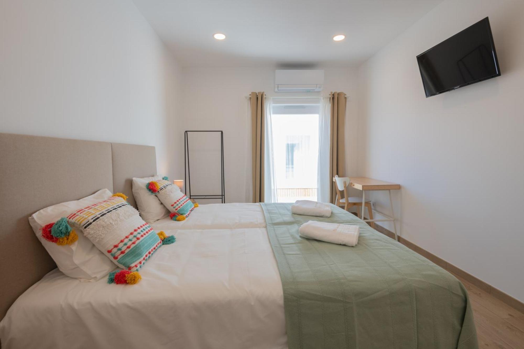 Villa Harbour Rooms & Apartments วิลานอวา ดิ มิลฟงติส ภายนอก รูปภาพ