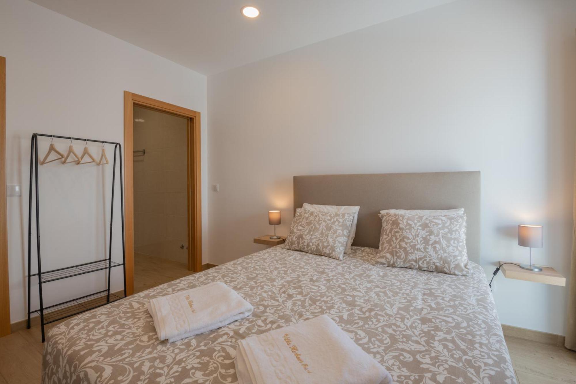 Villa Harbour Rooms & Apartments วิลานอวา ดิ มิลฟงติส ภายนอก รูปภาพ